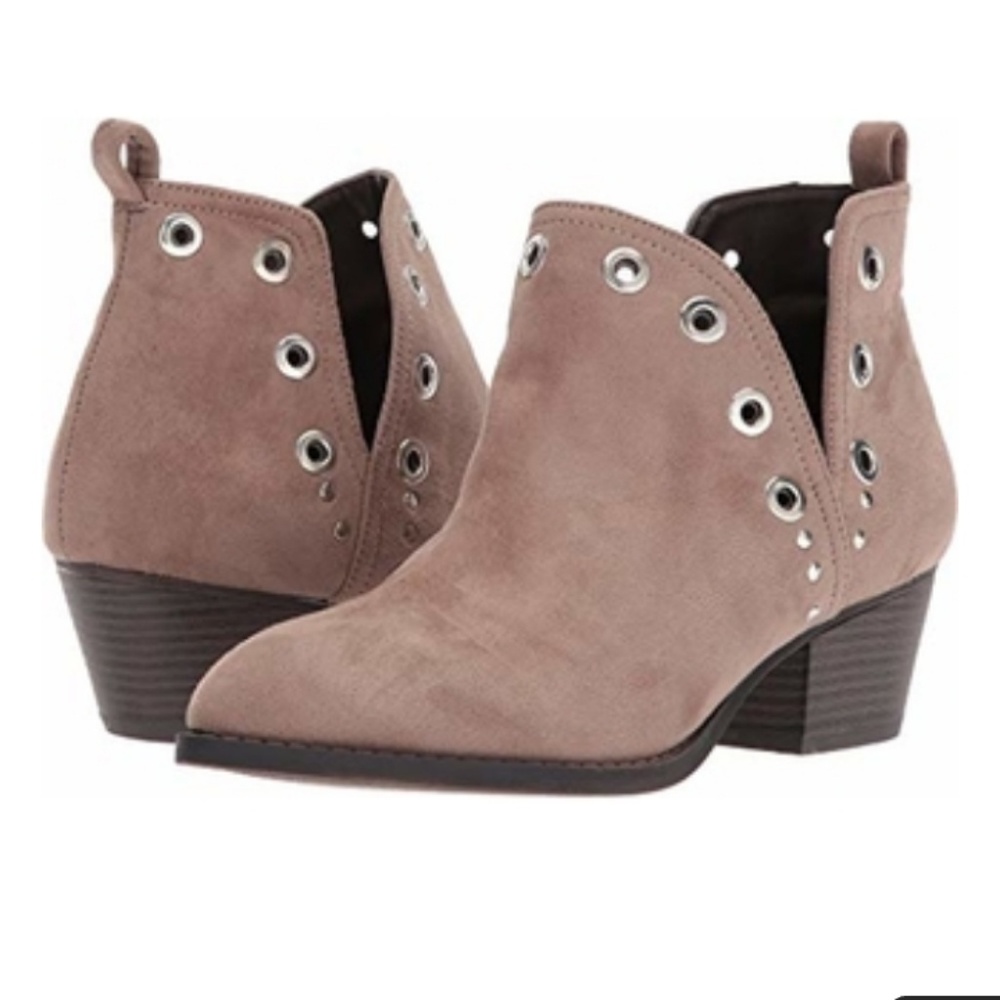 Chinese Laundry deep cut booties